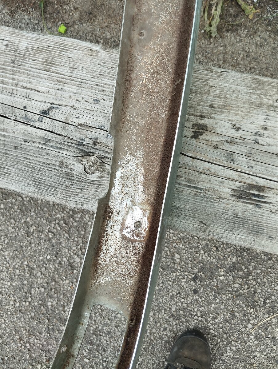 Predny naraznik 120 105 100 110 - 11