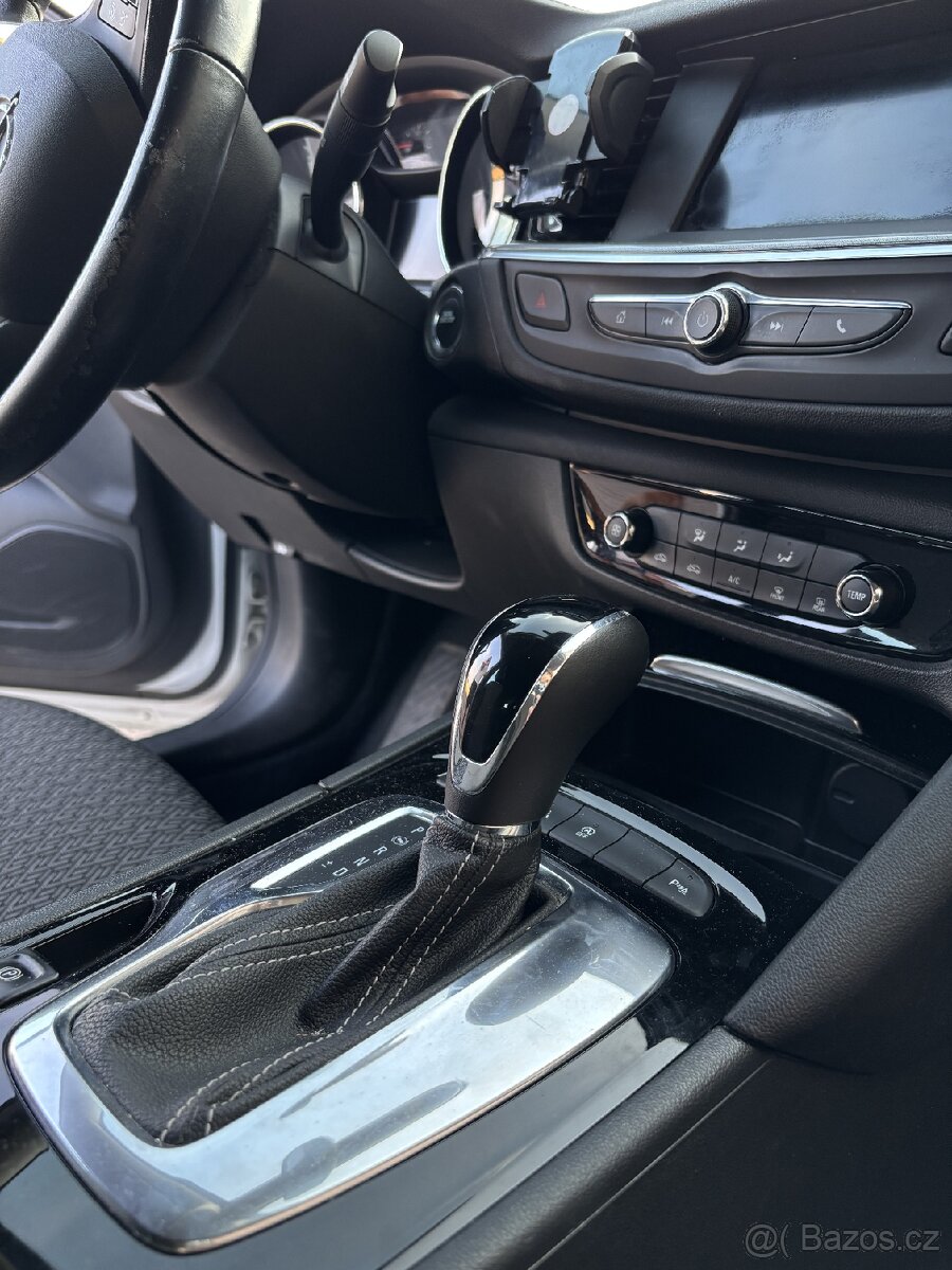 Opel Insignia - 11