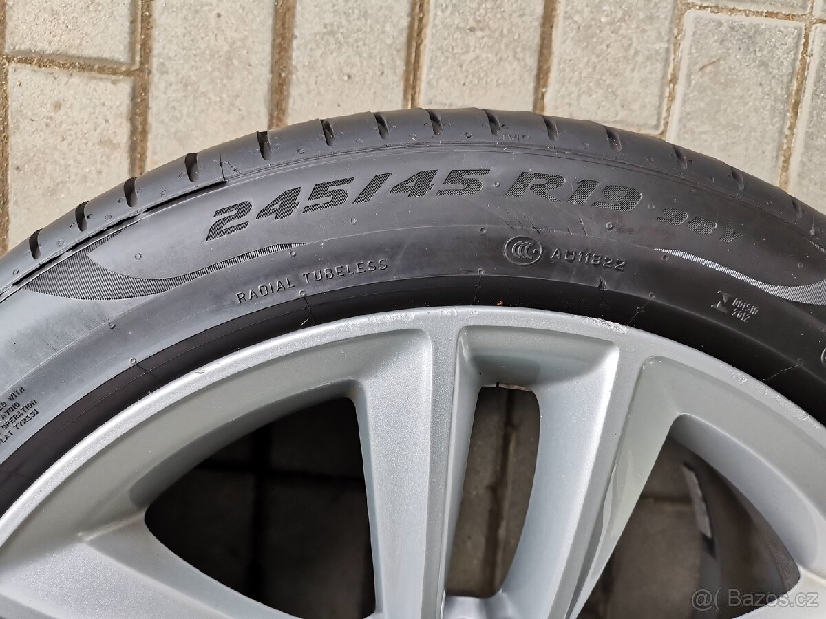 BMW dvourozměr 275/40 a 245/45 R19 Pirrelli 7mm letní, - 11