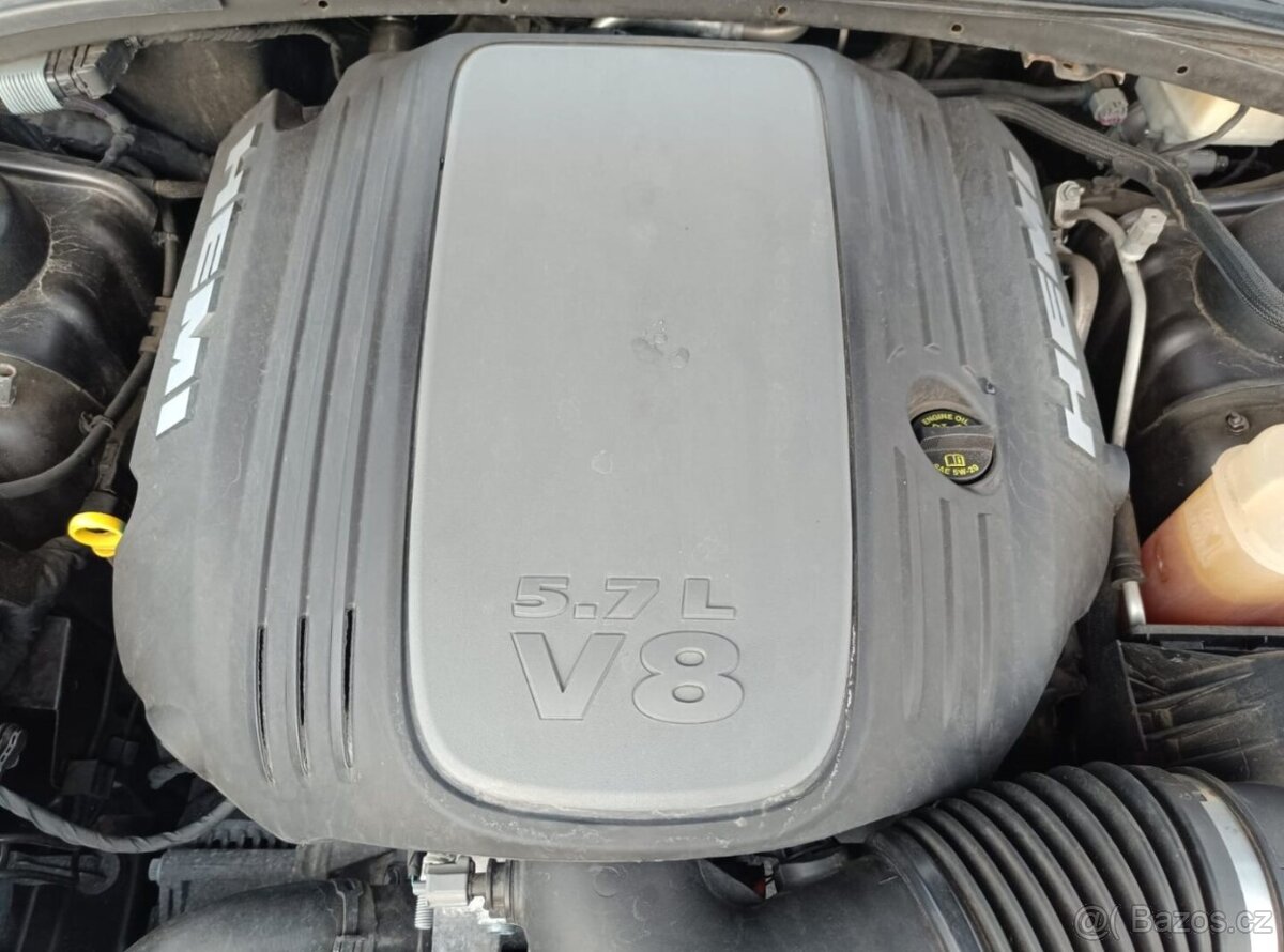 Dodge Challenger 5.7 HE MI - 11