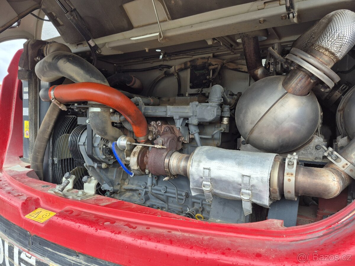 Pásové rypadlo Takeuchi TB2150 - 11