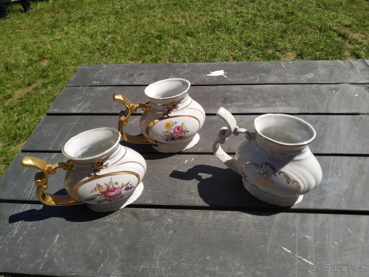 skleničky hrníčky,vázičky a ostatní - 11