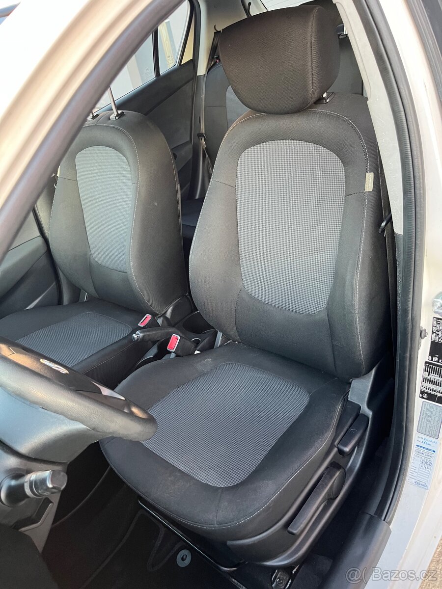 REZERVOVANE Hyundai i20 1.3 Benzin = Navi, r.v 2013, 96623km - 11