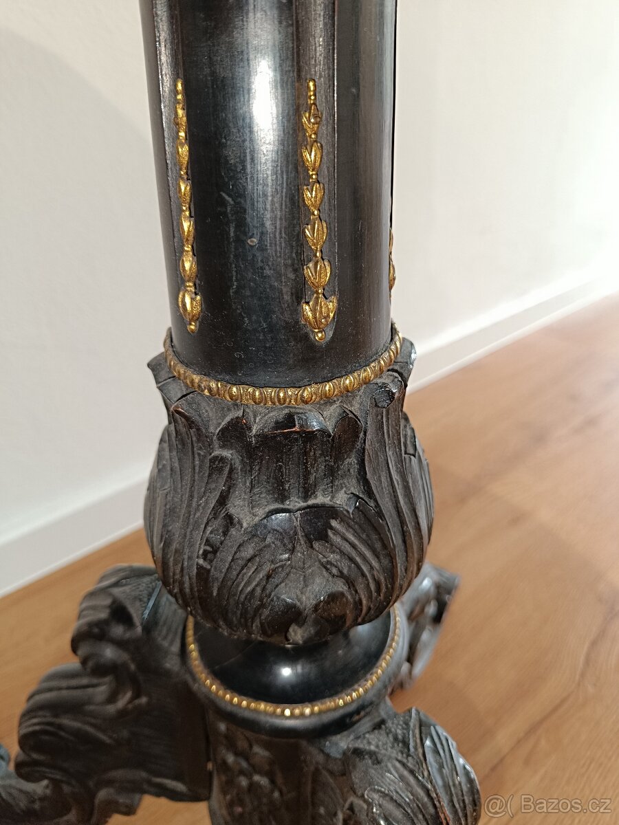 Starožitná křesílka, stolek a taburetka - 11