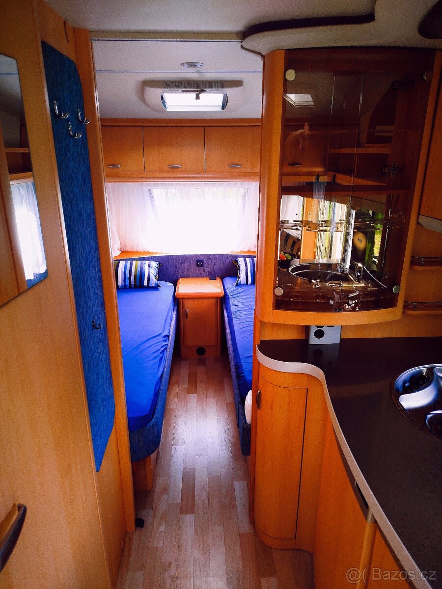 Karavan, Obytný přívěs Hobby 550 De Luxe - 11
