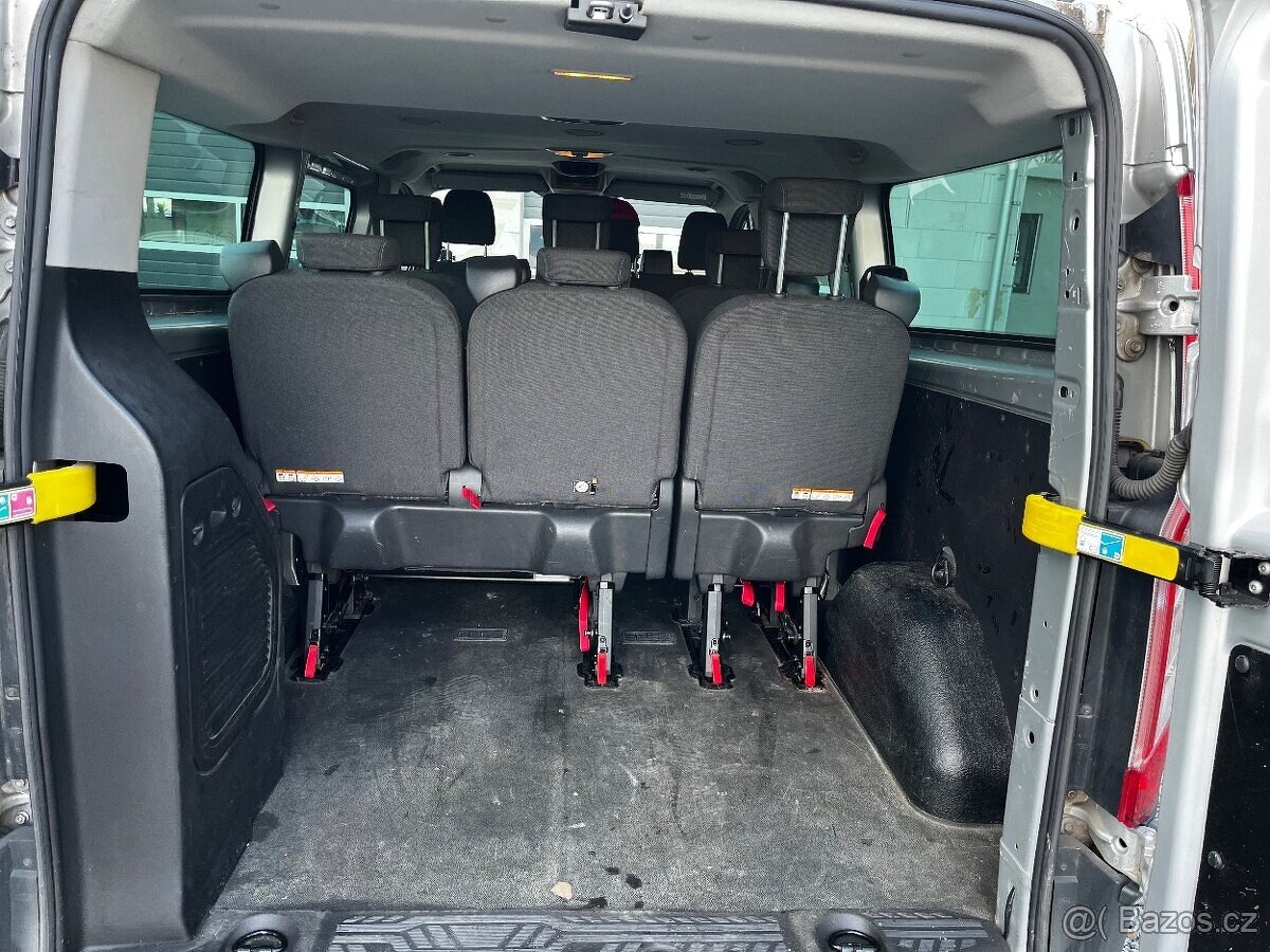 Ford Transit Custom 2.2 TDCi – Van/Bus – 9 míst - 11