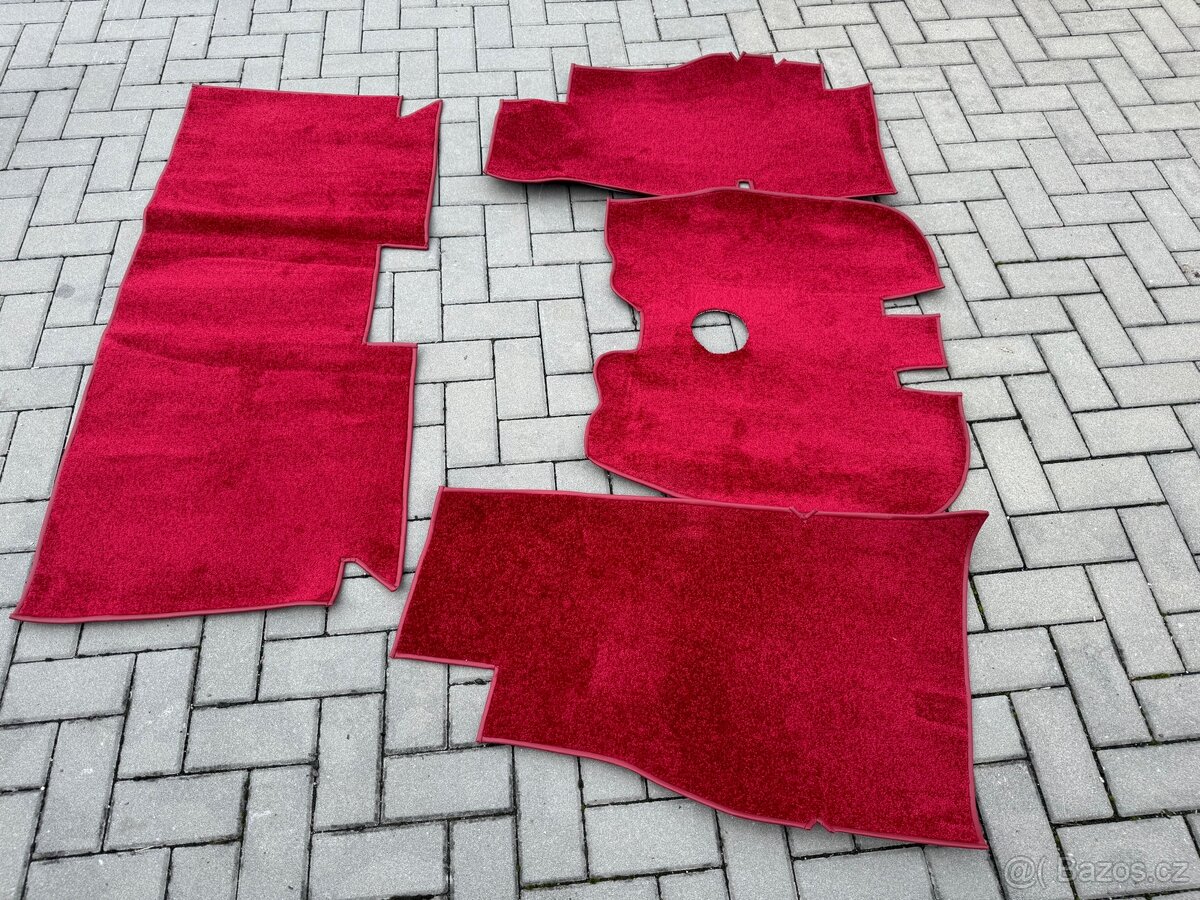 Volha Gaz 24, nové koberce - 11