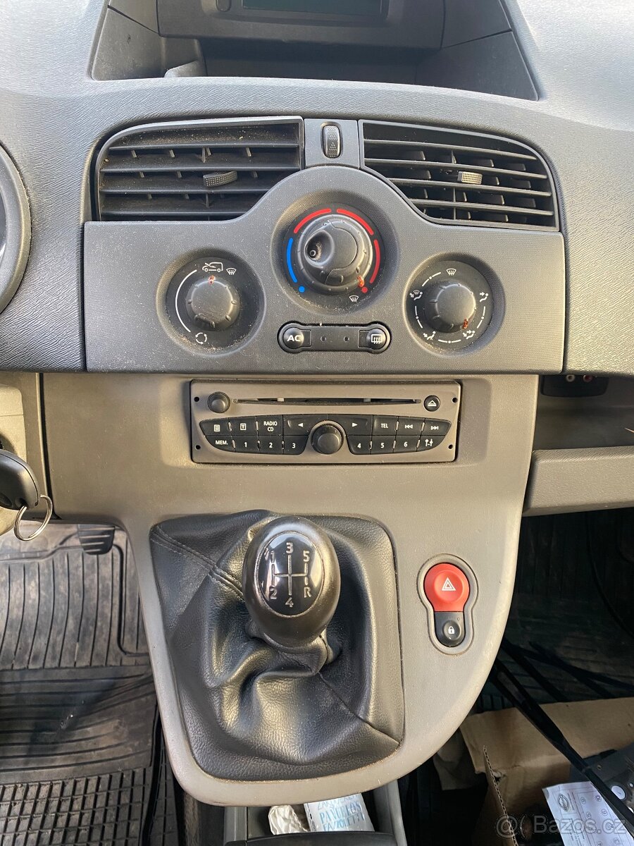 Renault Kangoo 1.5 DCI rok 2011 - 11