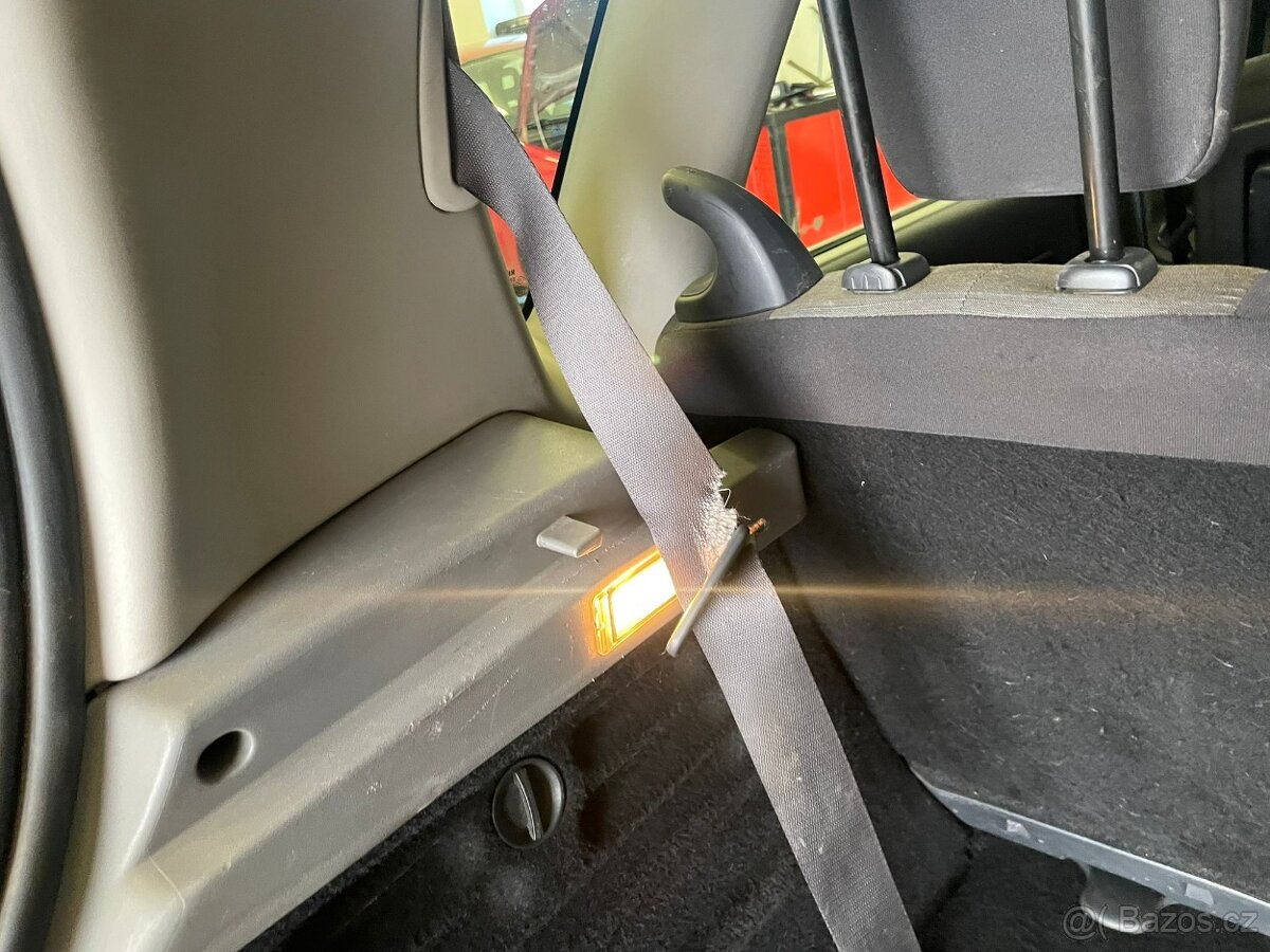 Renault Megane Scenic - 11