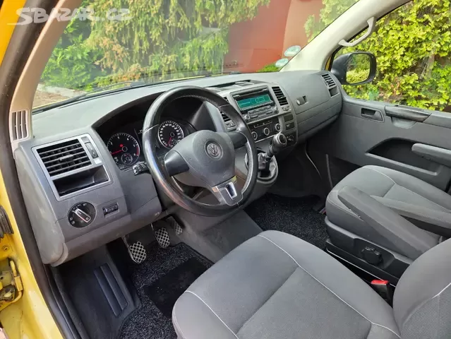 VW T5 California 2.0 TDI 103kW,2013,Beach,Serviska - 11