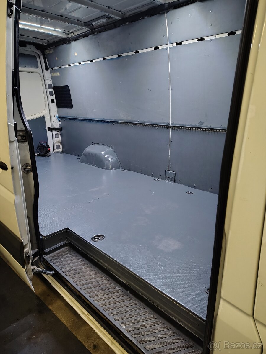 VW Crafter 2.5 tdi Maxi - 11