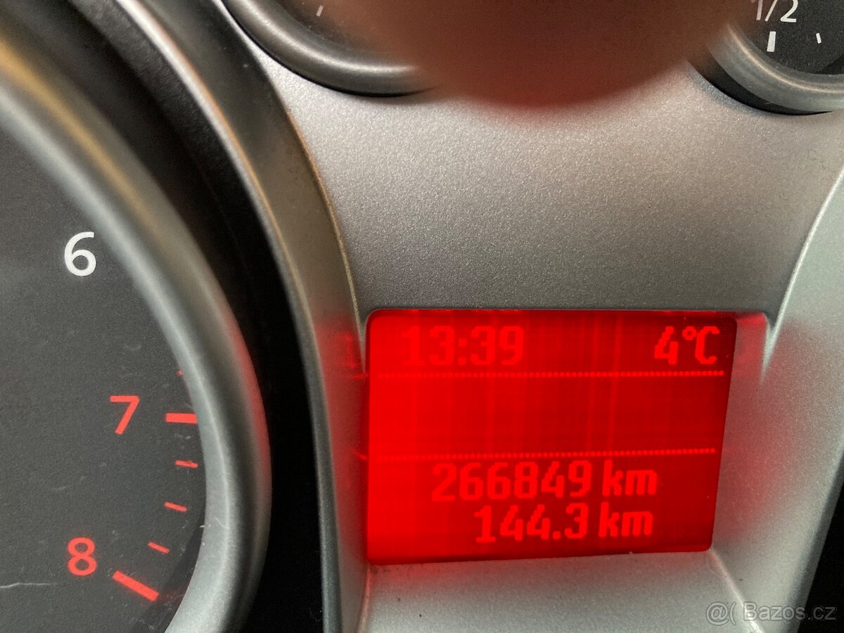 Ford Fokus.1,6/74kw Rv. 2008 Nová Stk. - 11