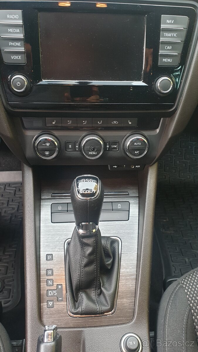 Octavia 3 Scout combi 4x4 - 11