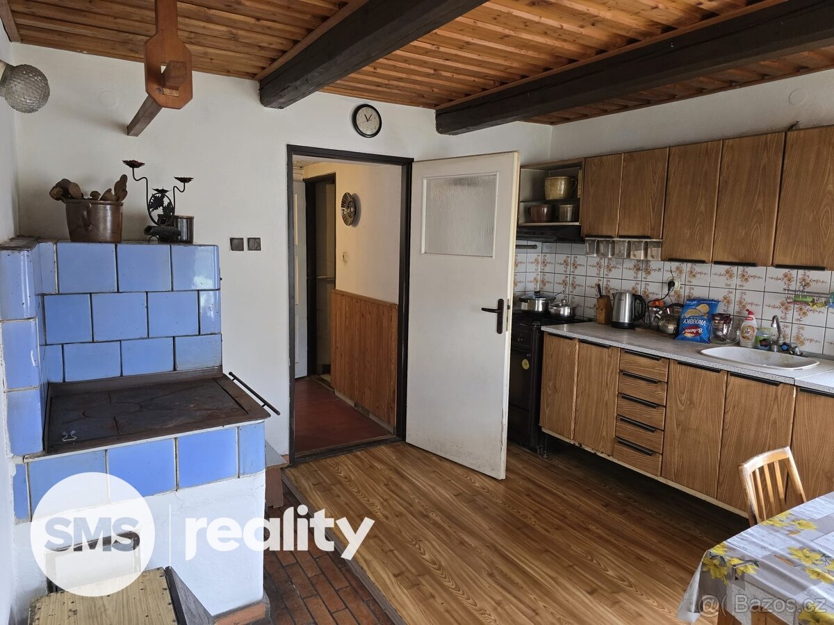 RD Otinoves se zahradou 598m² - 11