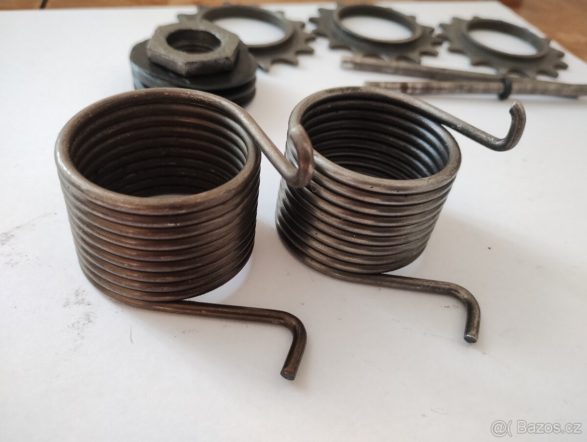 Prodám náhradní díly z motoru jawa 350 / 634 - 11