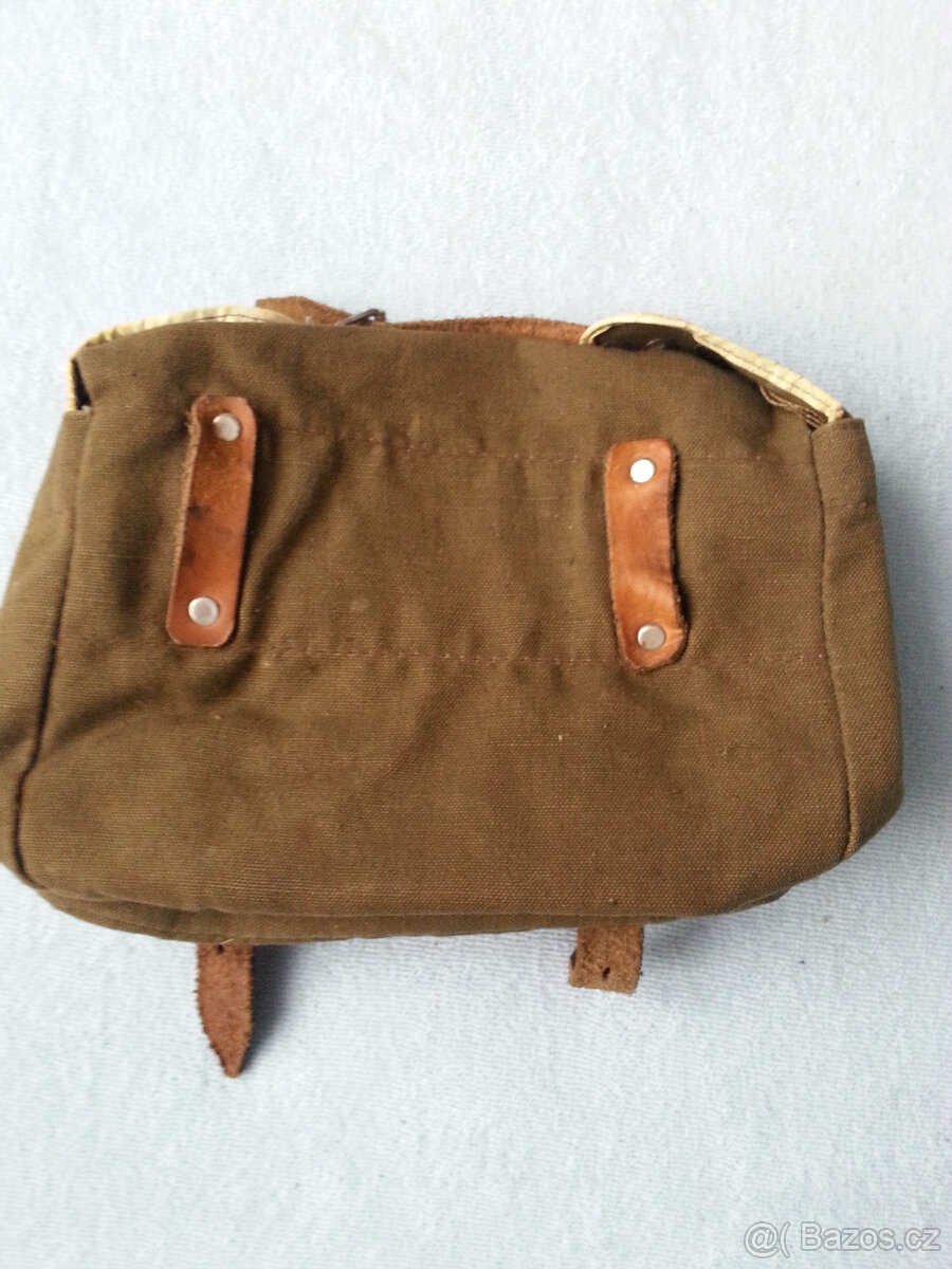 Retro batohy a chlebníky - 11