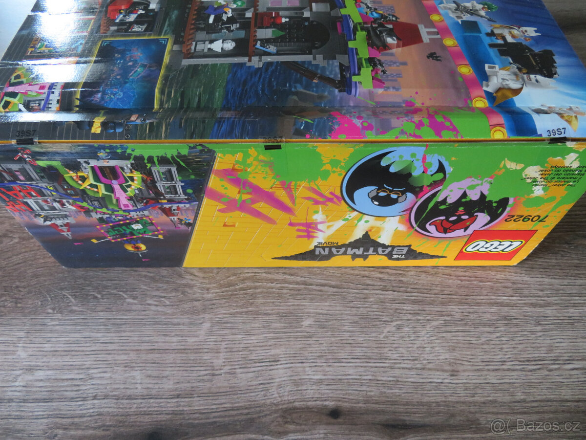 LEGO 70922 The Joker Manor - 11