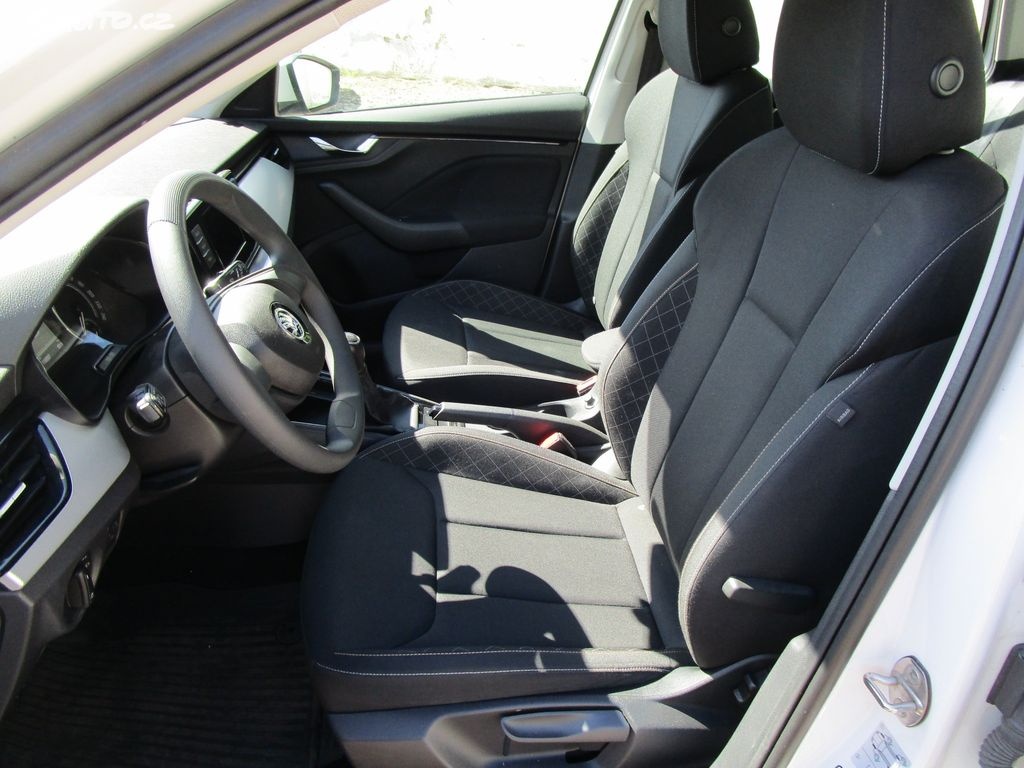 Škoda Scala, 1,0 TSI-70KW-KOUPENA V ČR - 11