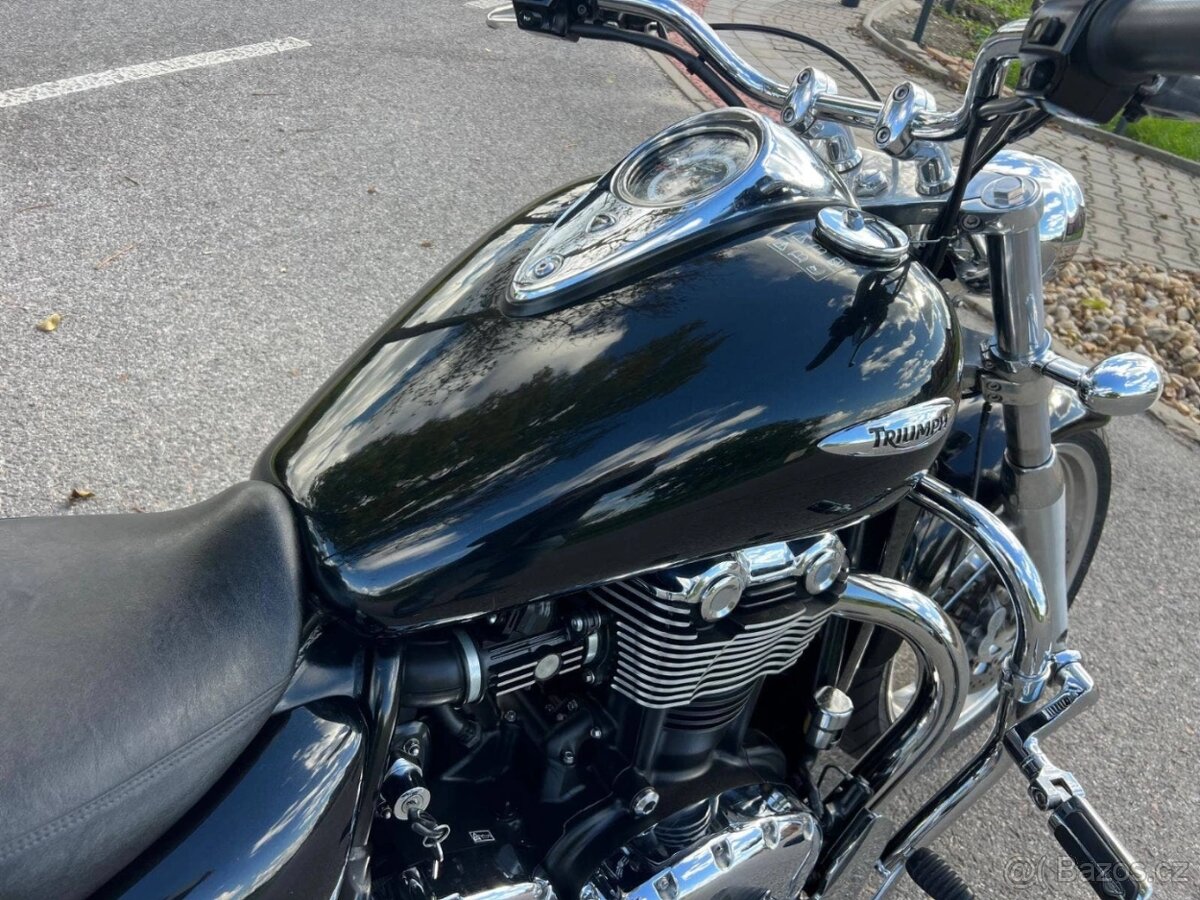 Triumph Thunderbird 1600 - 11