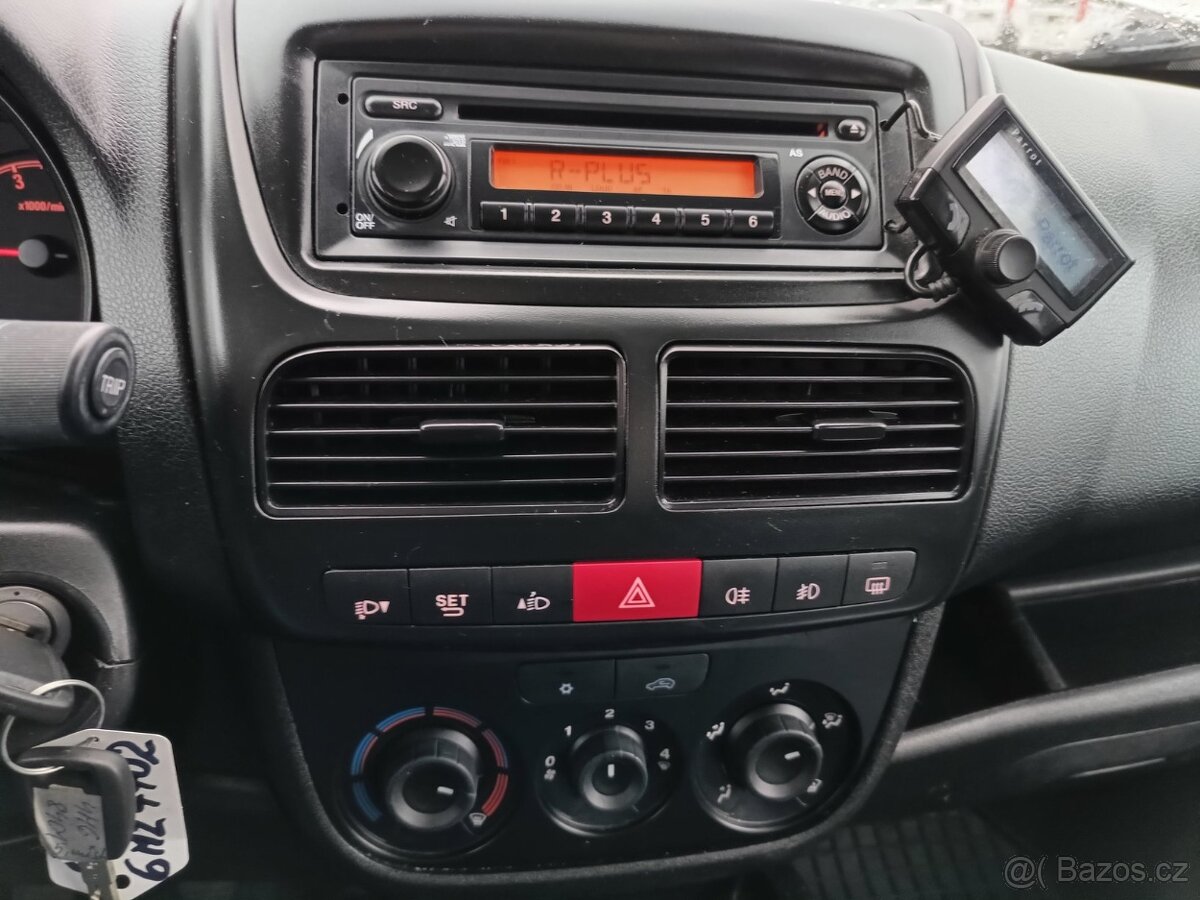 Opel Combo Tour 1.6 CDTi RV2017 odpočet DPH - 11