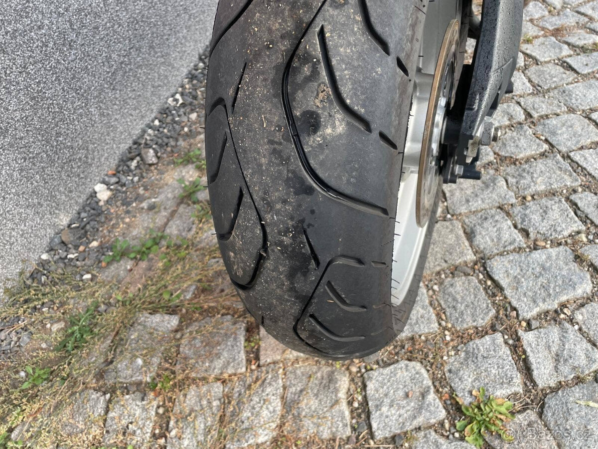 Triumph Tiger 1050 - 11