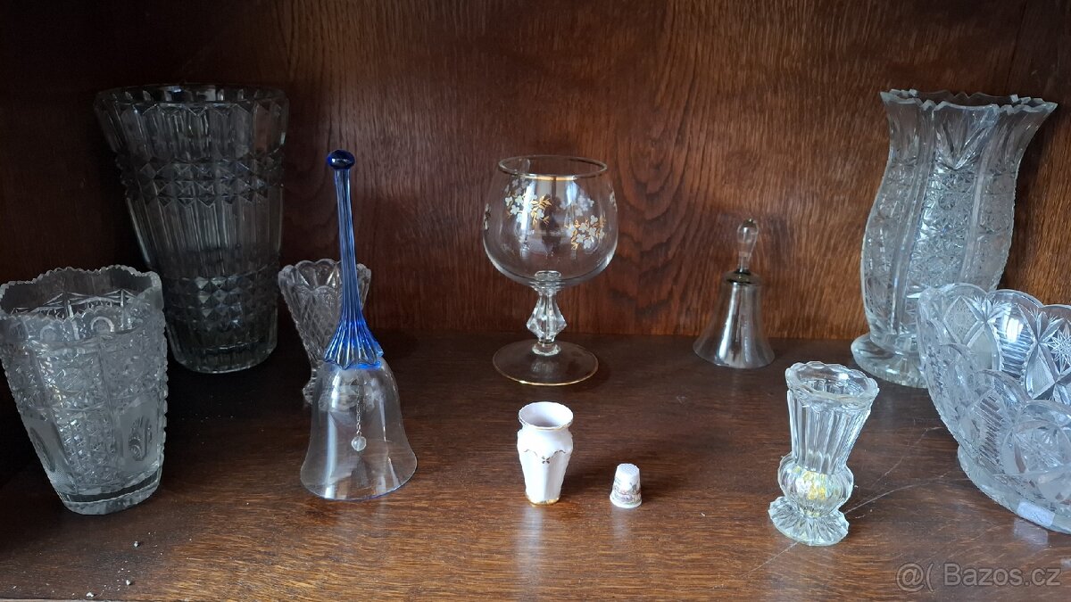 Různé bytové dekorace a cibuláky - 11