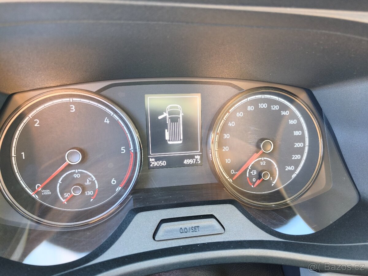 VW Caravelle 2.0 TDI AT ČR záruka - 11