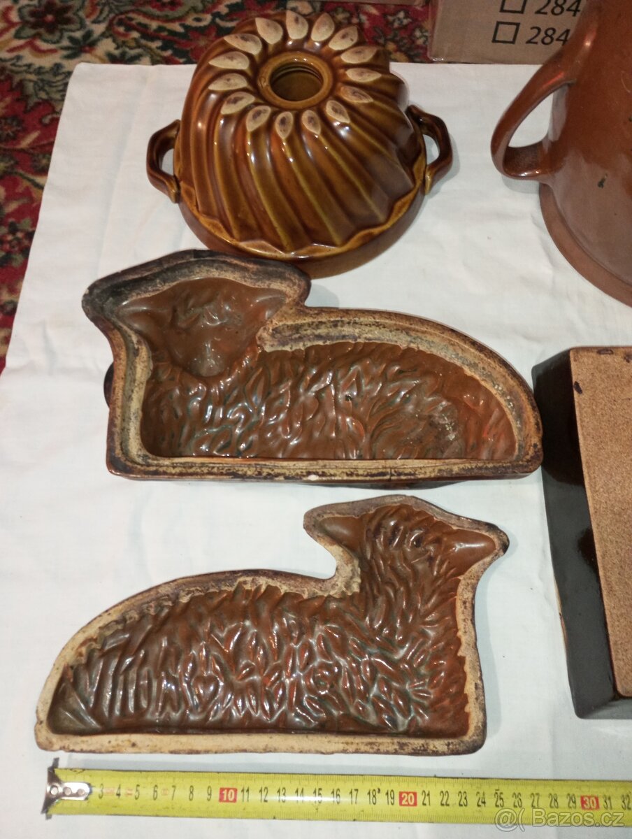 Keramický beránek - dvoudílný, hrnec s poklicí, bábovka aj. - 11