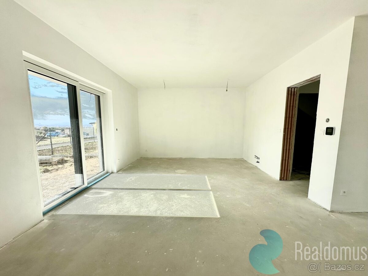 Byt 4+kk, 101,45m2, dvoupodlažní, balkón, terasa, Vráto, okr - 11