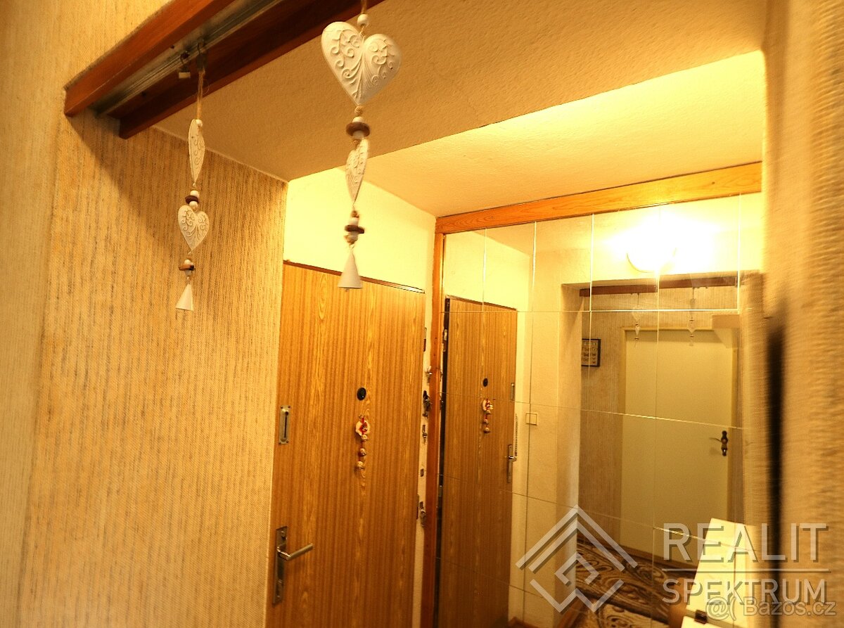 Prostorný a prosvětlený byt 2+1 (+ menší pokojík) v Žamberku - 11