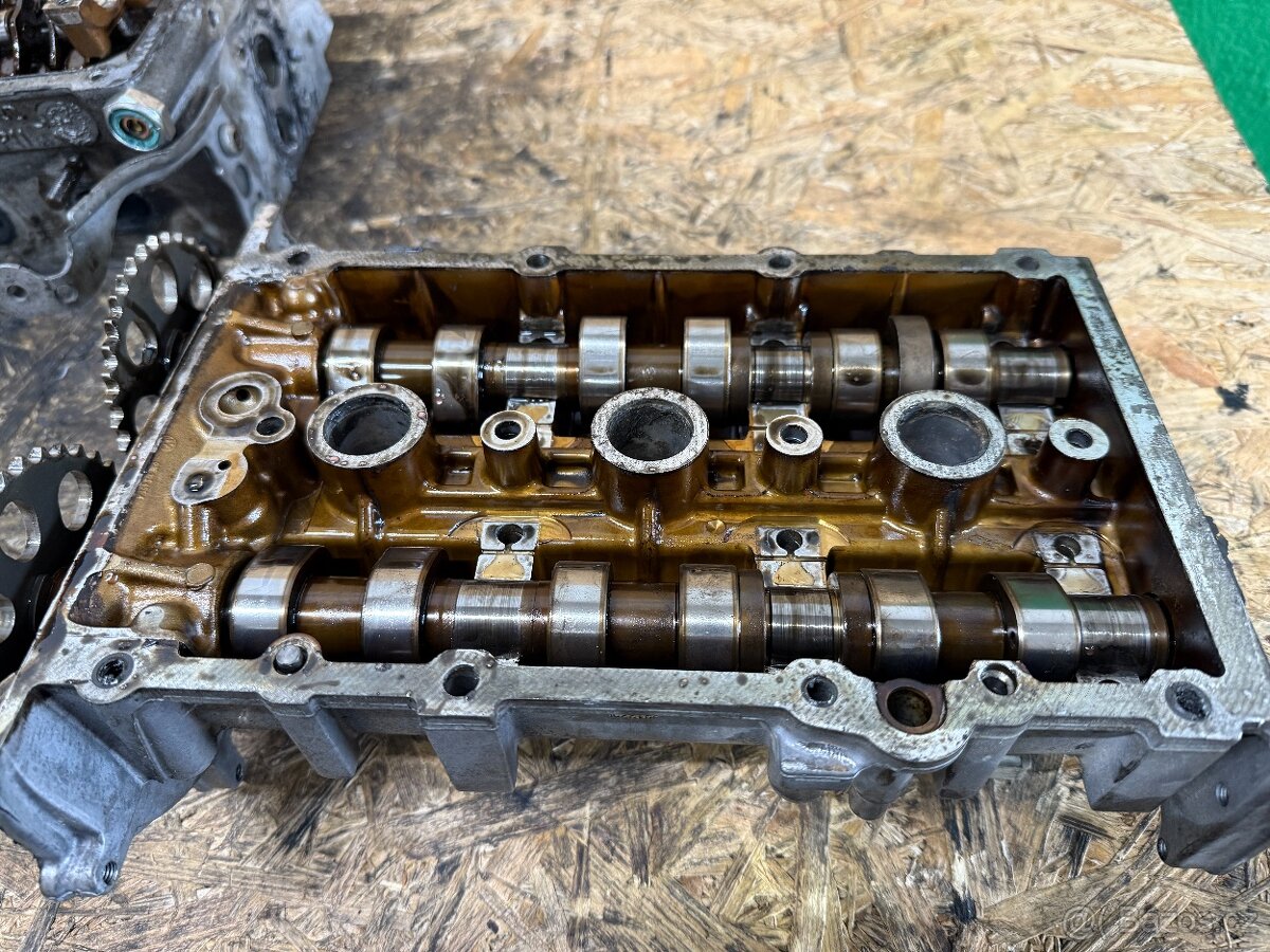 HLAVA MOTORU 1.2 HTP 47KW 03E103373C - 11