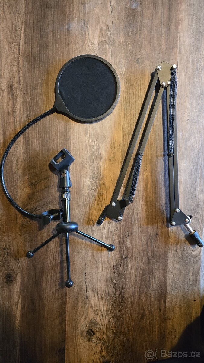 Mackie Big Knob Studio Bundle - 11