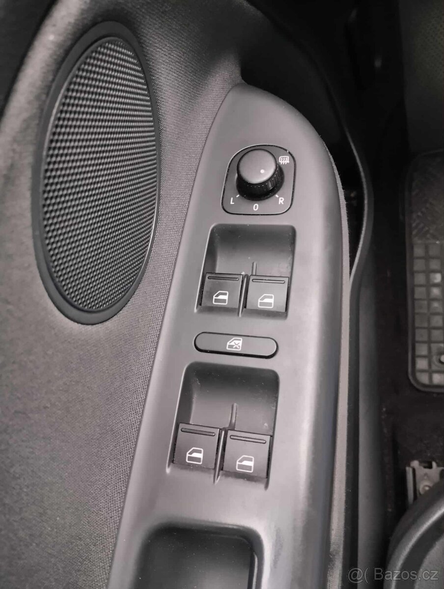 VW GOLF 1.6 TDI - 11