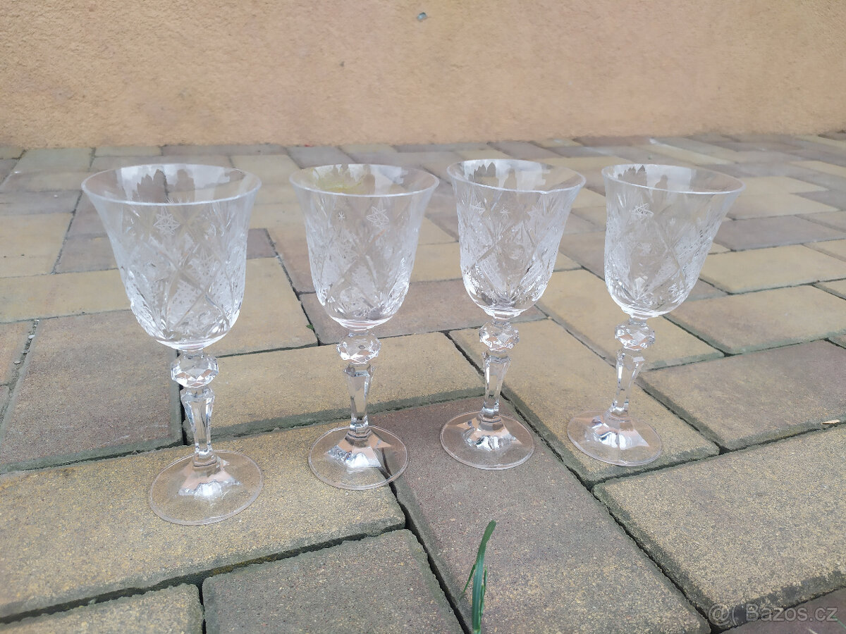 Starožitnosti/sbírka - 11