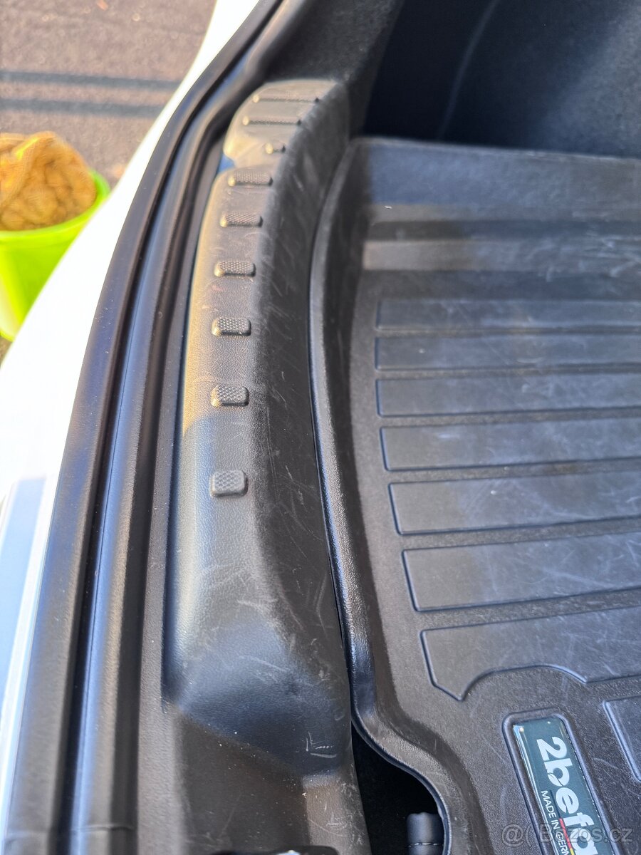 Tesla Model 3 Long Range AWD - 11