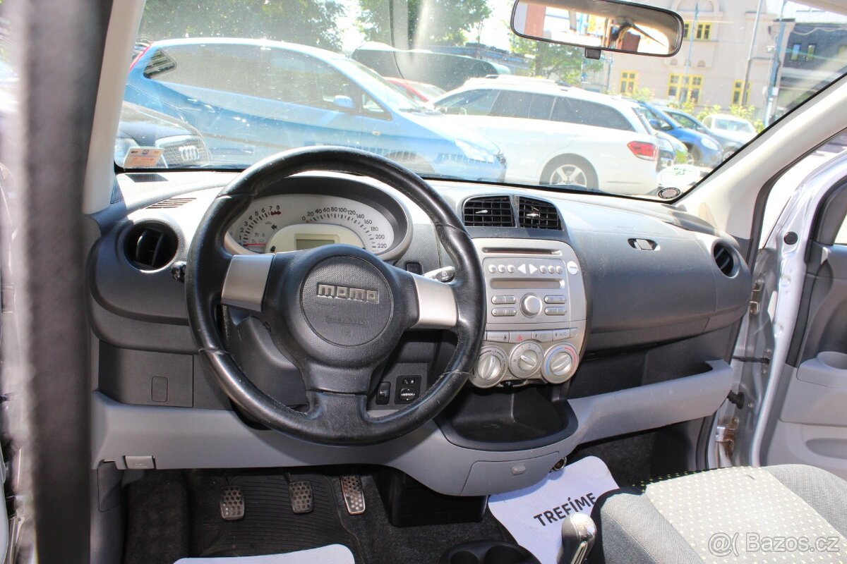 Daihatsu Sirion - 11