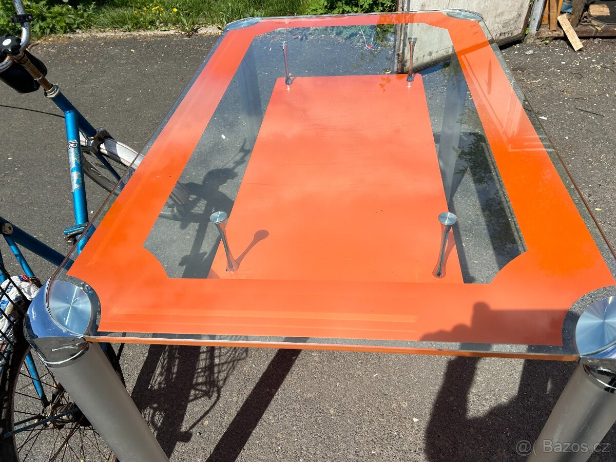 skleněný stůl - 11