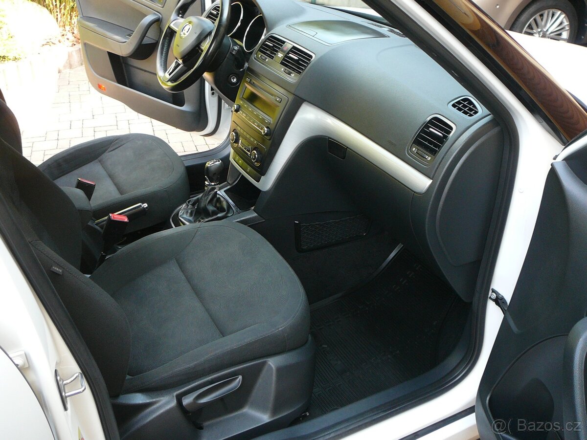 ŠKODA YETI 2.0 TDI 103KW 4x4 CLIMATRONIC OPCPARK VYH.SEDADLA - 11