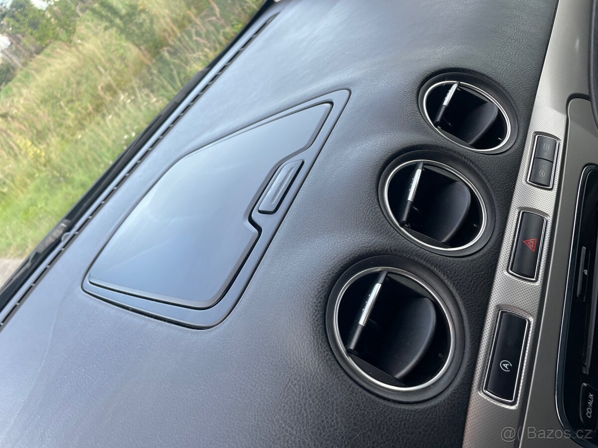 SLEVA Ford Galaxy Benzin 118 kW • 7 míst • TOP stav • 2012 - 11