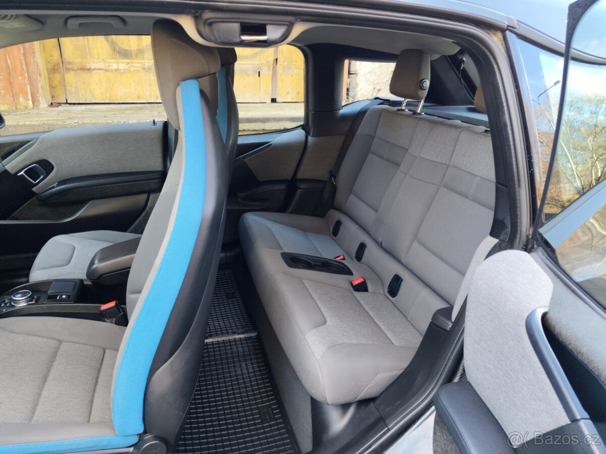 BMW i3 REX - s Range Extenderem - 11