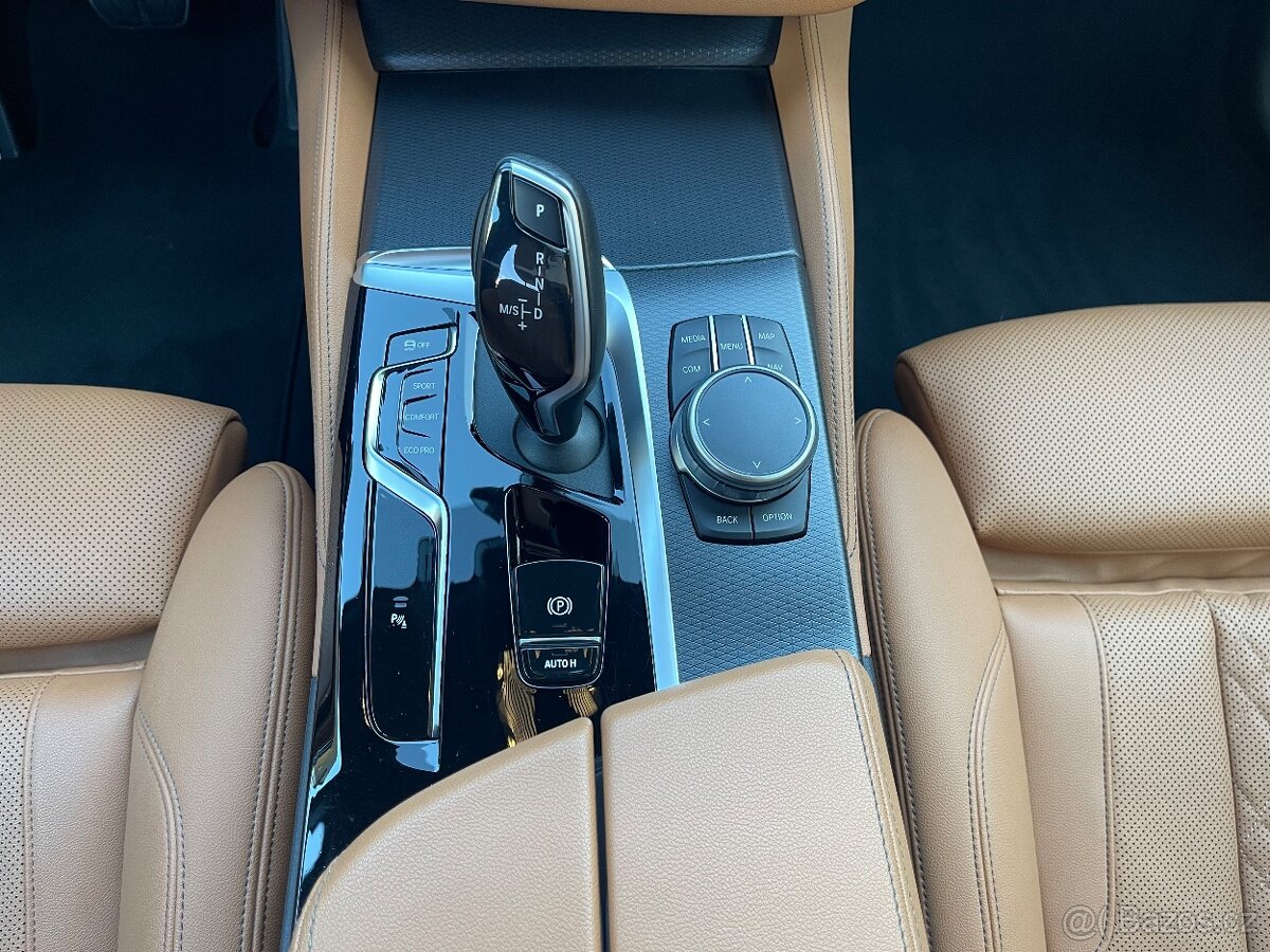 Prodám BMW 530D XDRIVE M PAKET head-up - 11