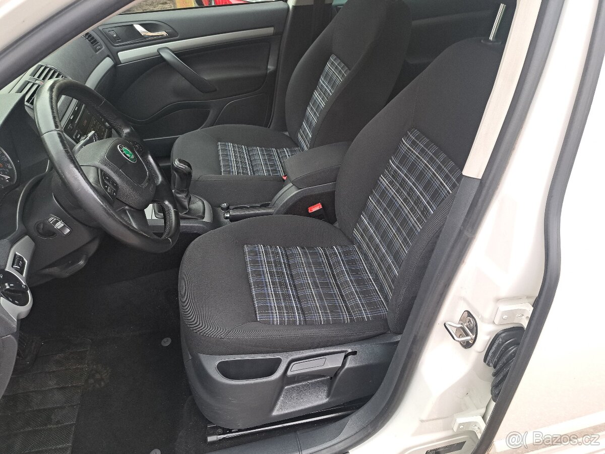 Škoda Octavia 1.2tsi Ambiente - 11