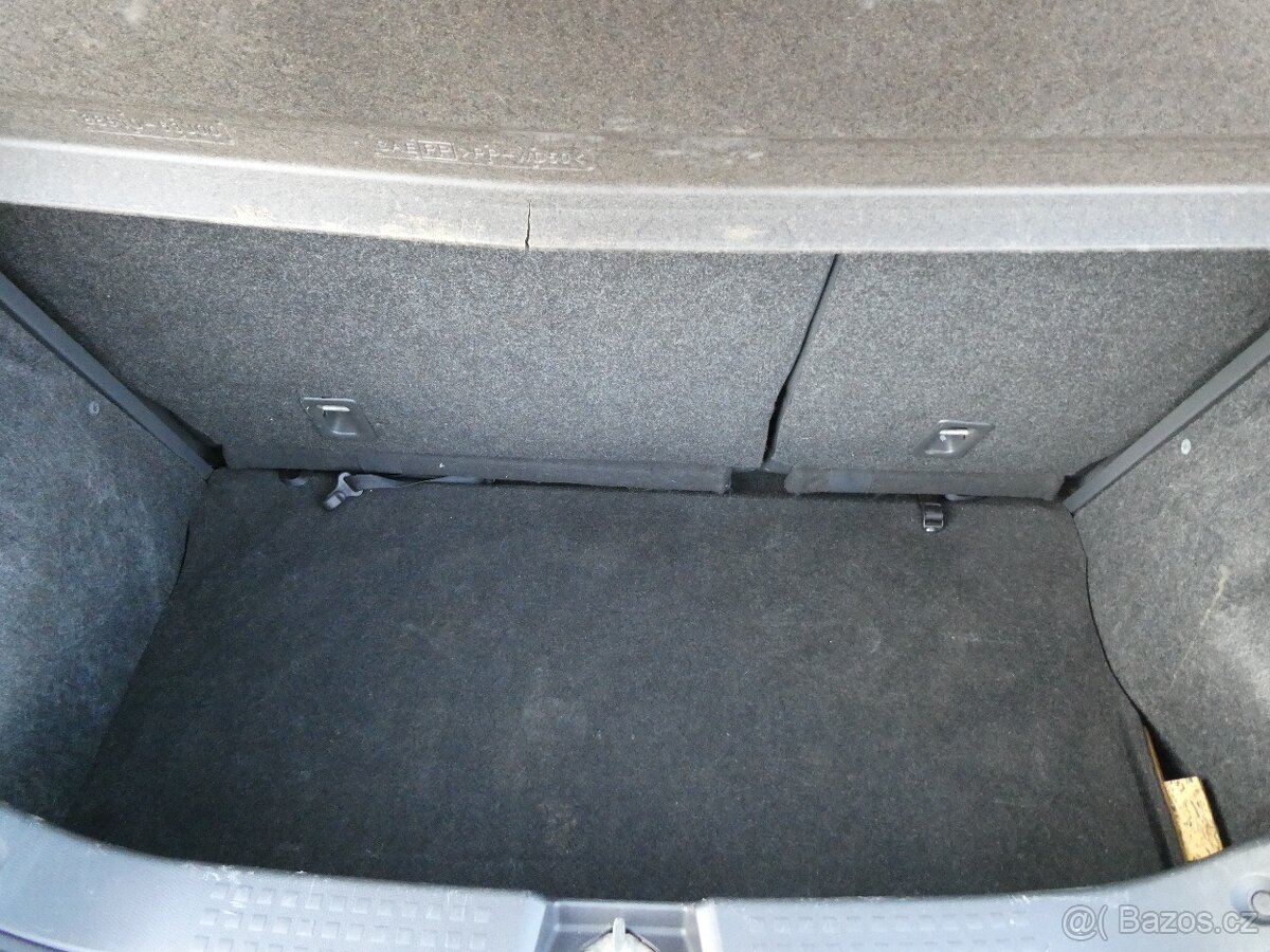 Suzuki Swift 1.3i 68 kW 4x4, klima, serviska - 11