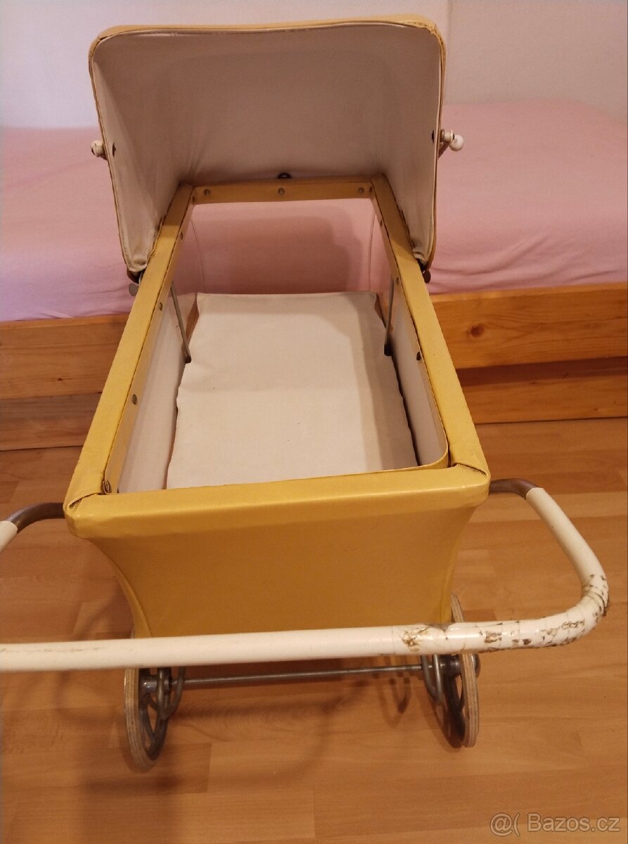 Kočárky a kárka pro panenky - 11