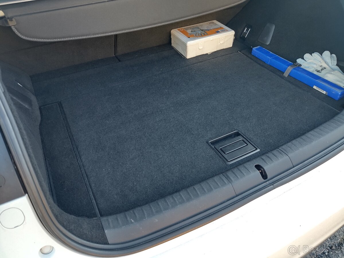 Lexus CT200h F Sport SERVIS 50t: new Kola,Pneu,Brzdy,Olej - 11