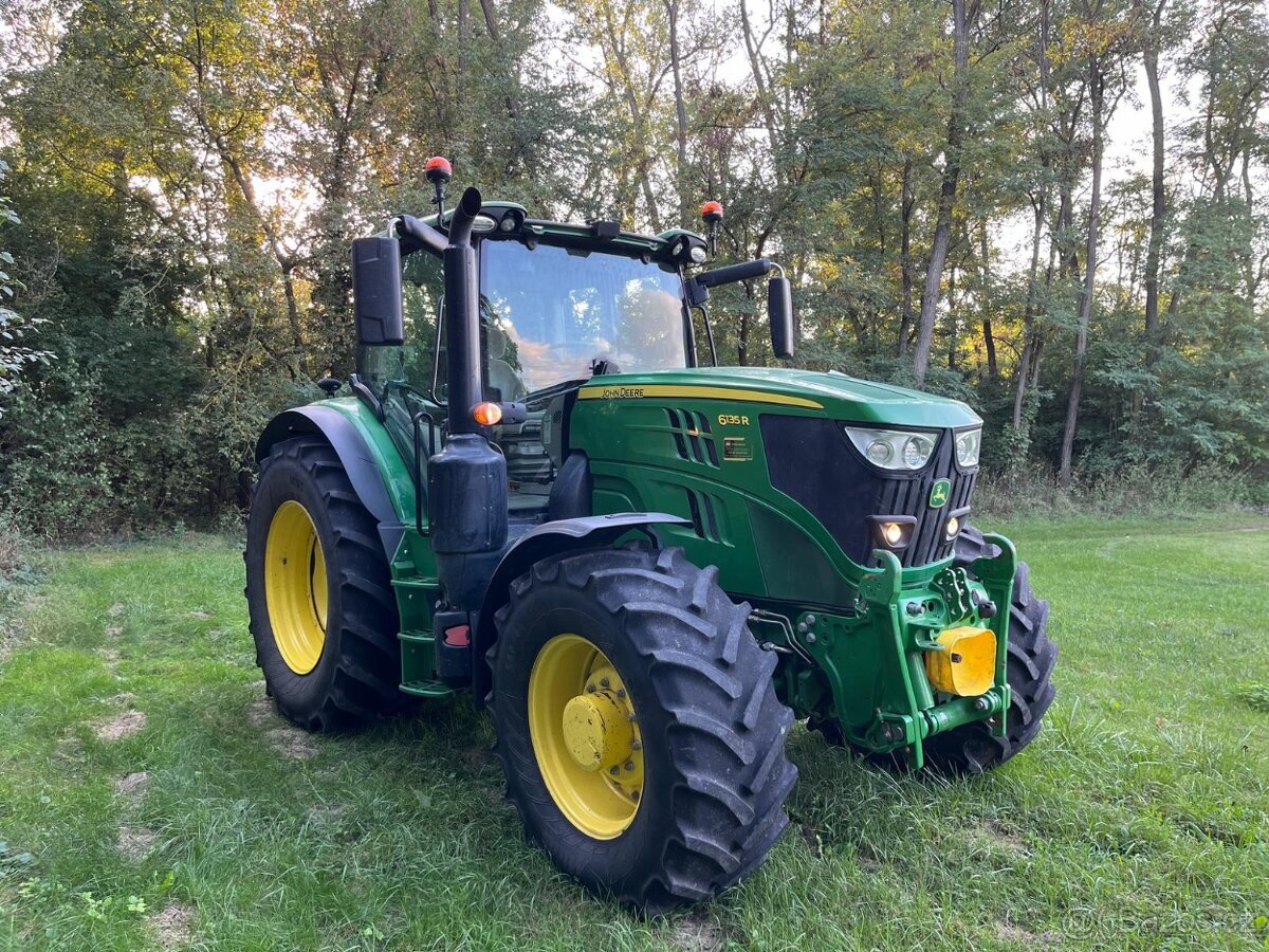 John Deere 6135R - 11