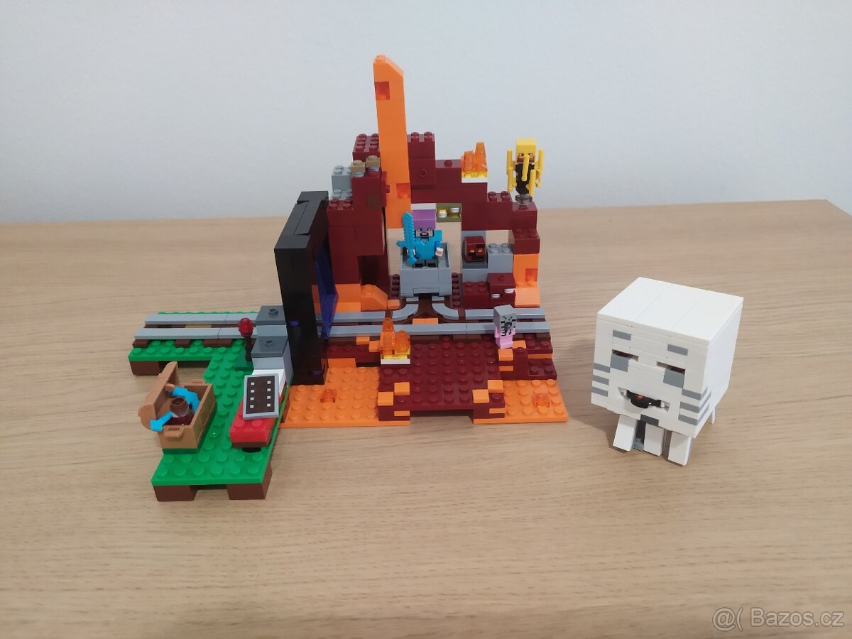 Lego Minecraft vesnice 21138 - 21145, 8 stavebnic - 11