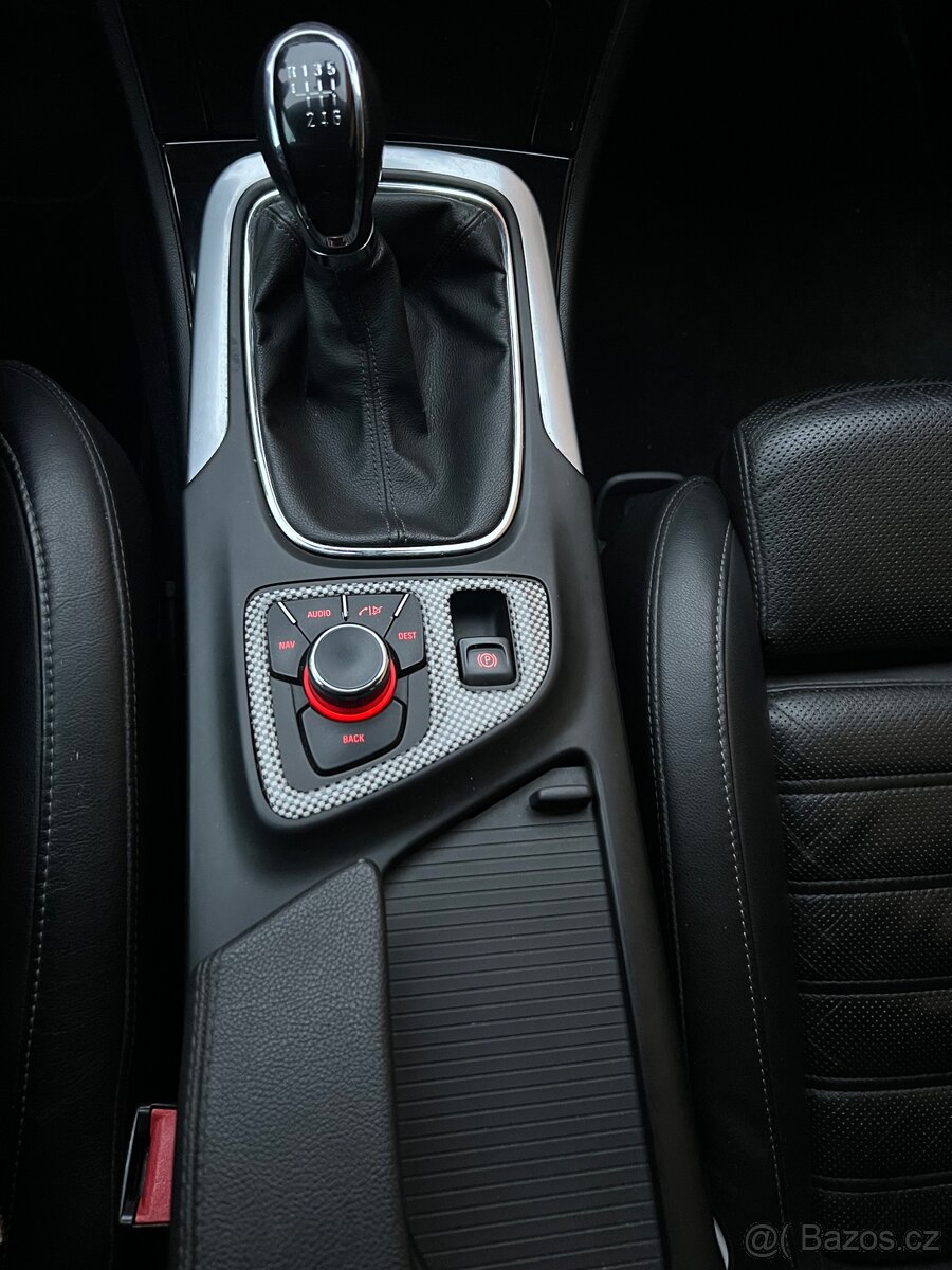 Opel INSIGNIA SPORTS TOURER - 11