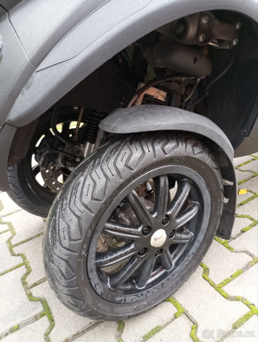 Prodám Piaggio MP3 500 - 11