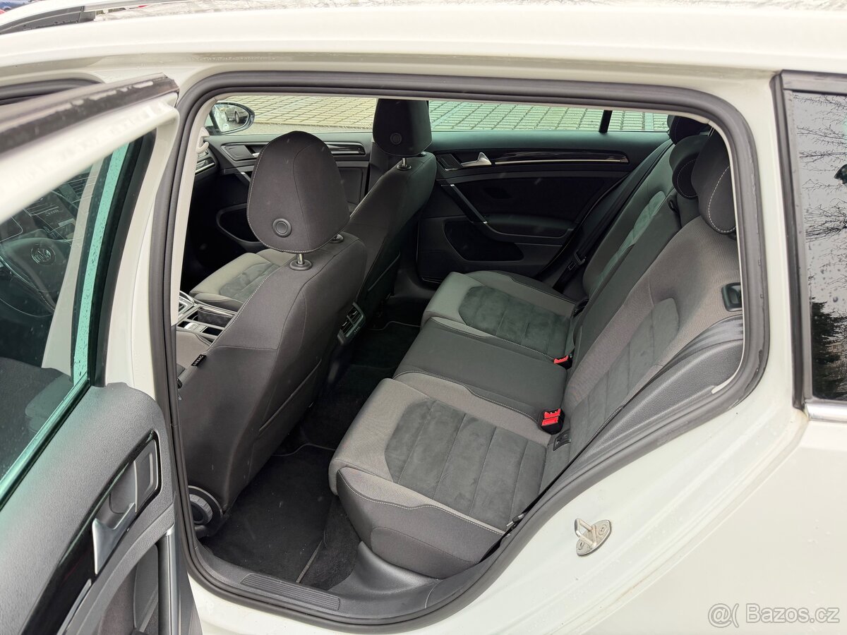 VW Golf, 110 kW, top výbava - 11